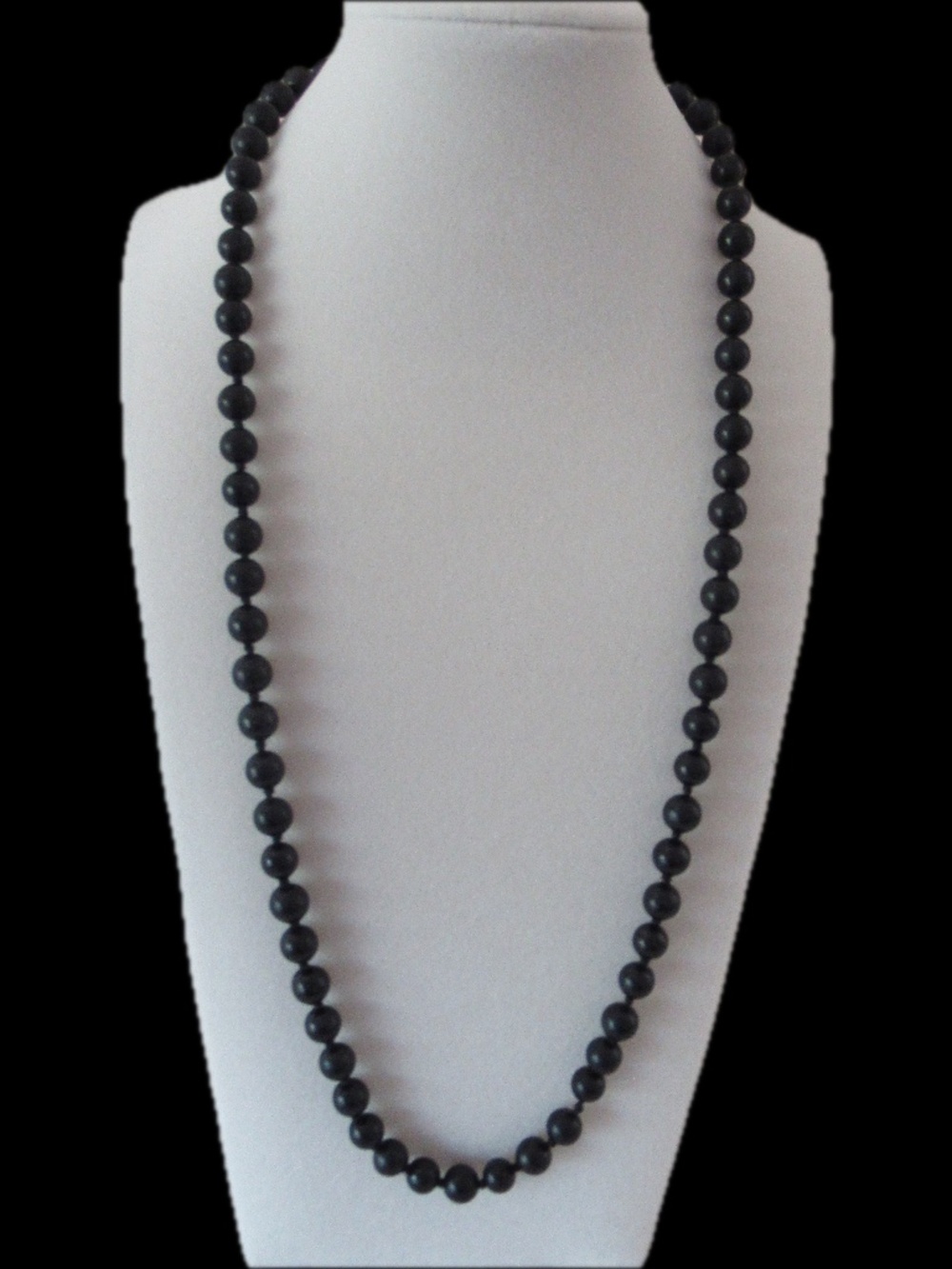 BLACK NATURAL STONE BEADED NECKLACE
